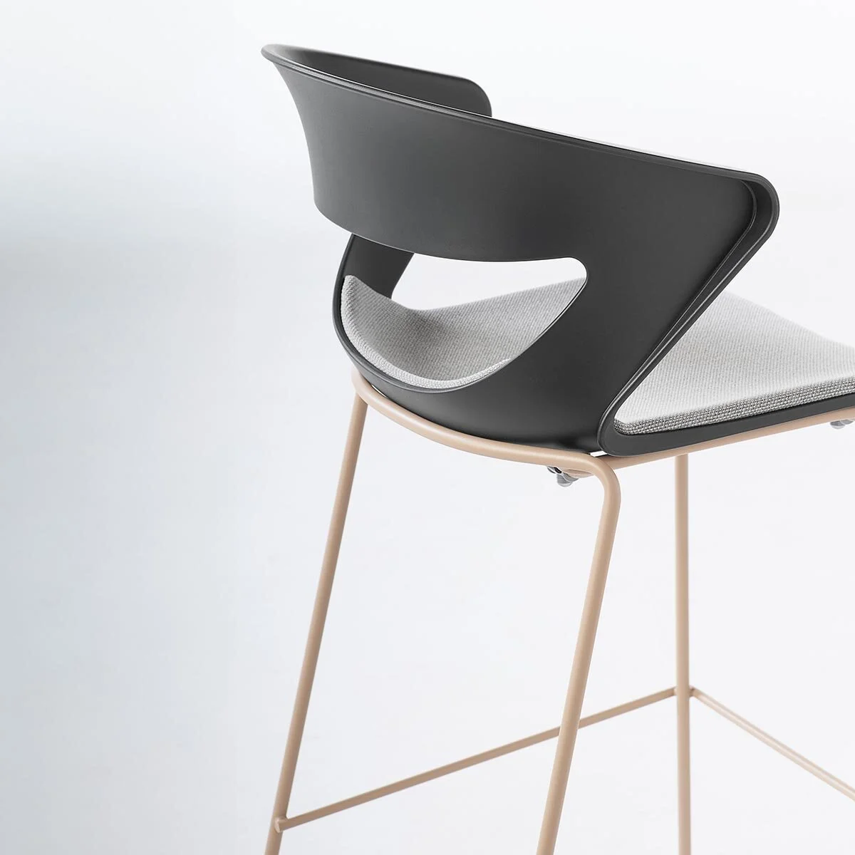 163_sgabelli_kicca_stool_operativo_07.jpg