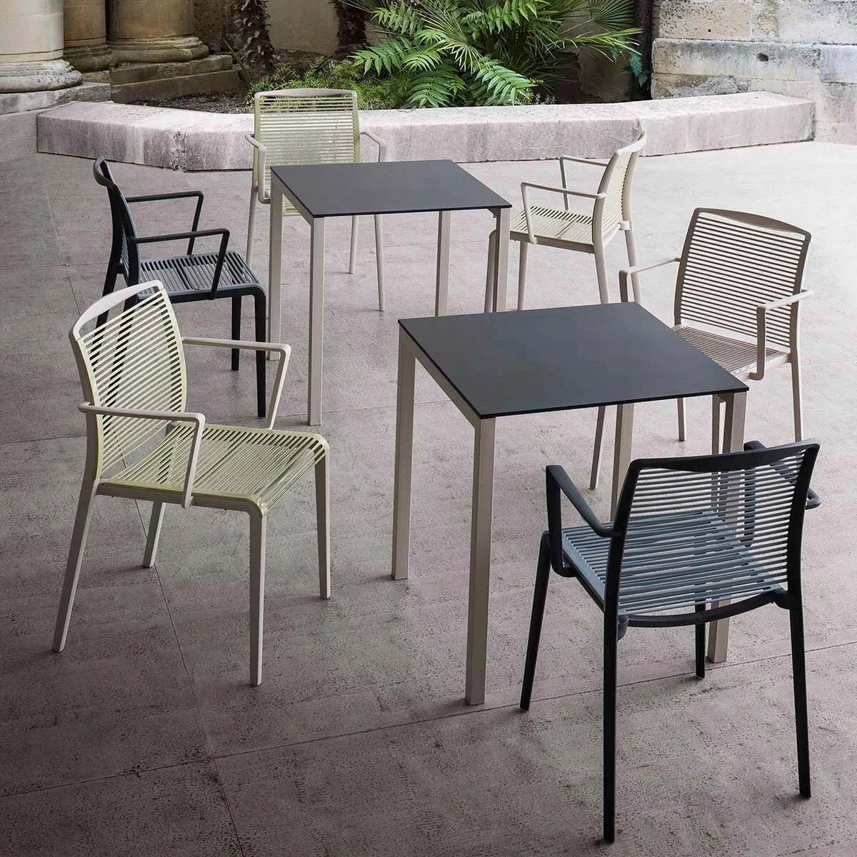 183_tavoli_contract_claro_sala_attesa_03.jpg