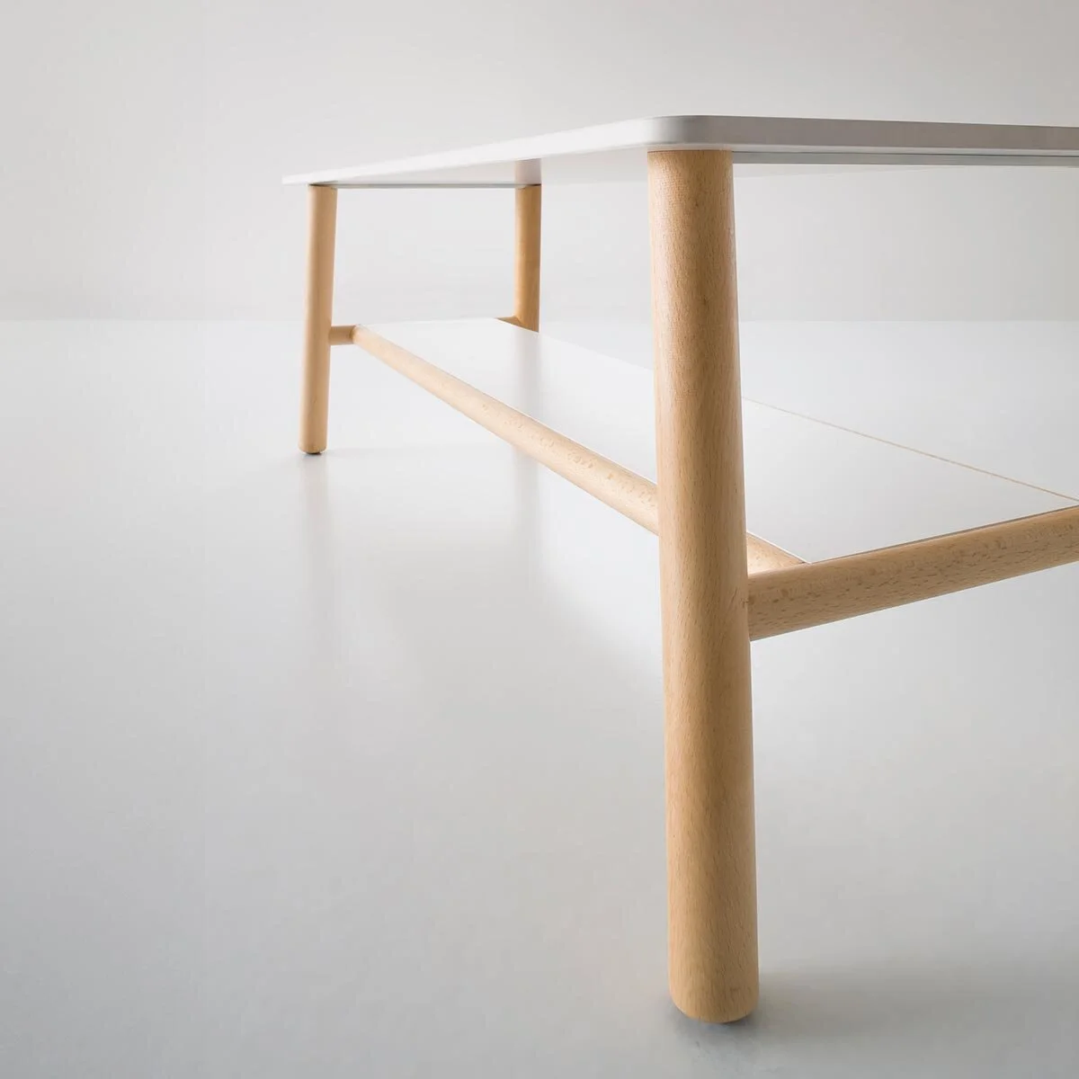 184_tavoli_contract_woody_sala_attesa_04.jpg