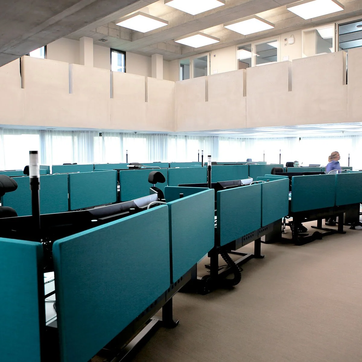 250_sistemi_per_la_correzione_acustica_TailorMade-desking_00.jpg