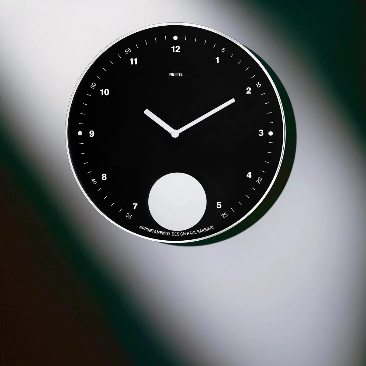 307_orologi_complementi_di_arredo_appuntamento_black_01.jpg