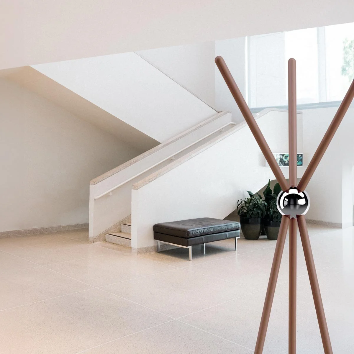 319_complementi_di_arredo_tepee_appendiabiti_da_terra_02.jpg