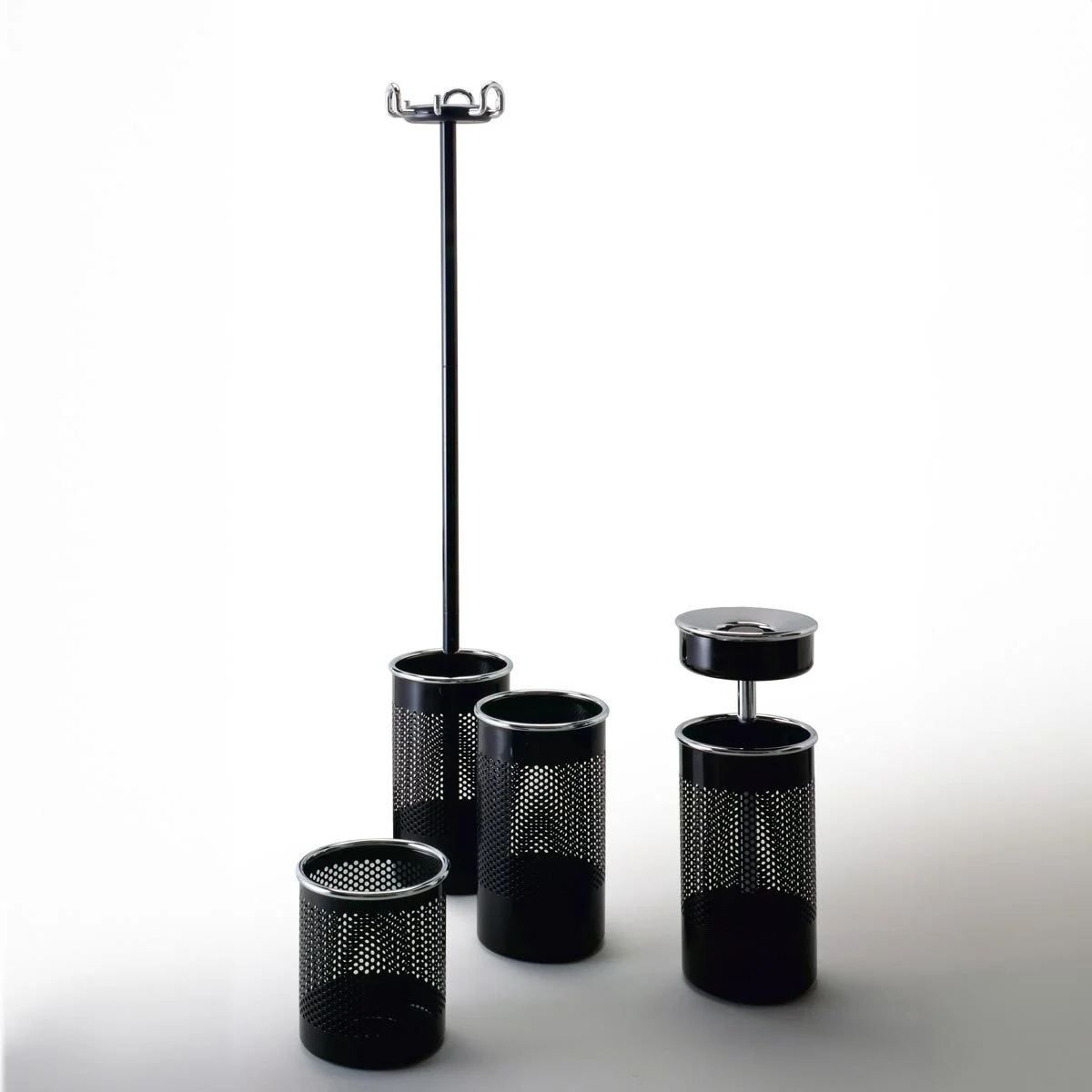 320_complementi_di_arredo_cribbio_appendiabiti_da_terra_con_kit_portaombrelli_02.jpg