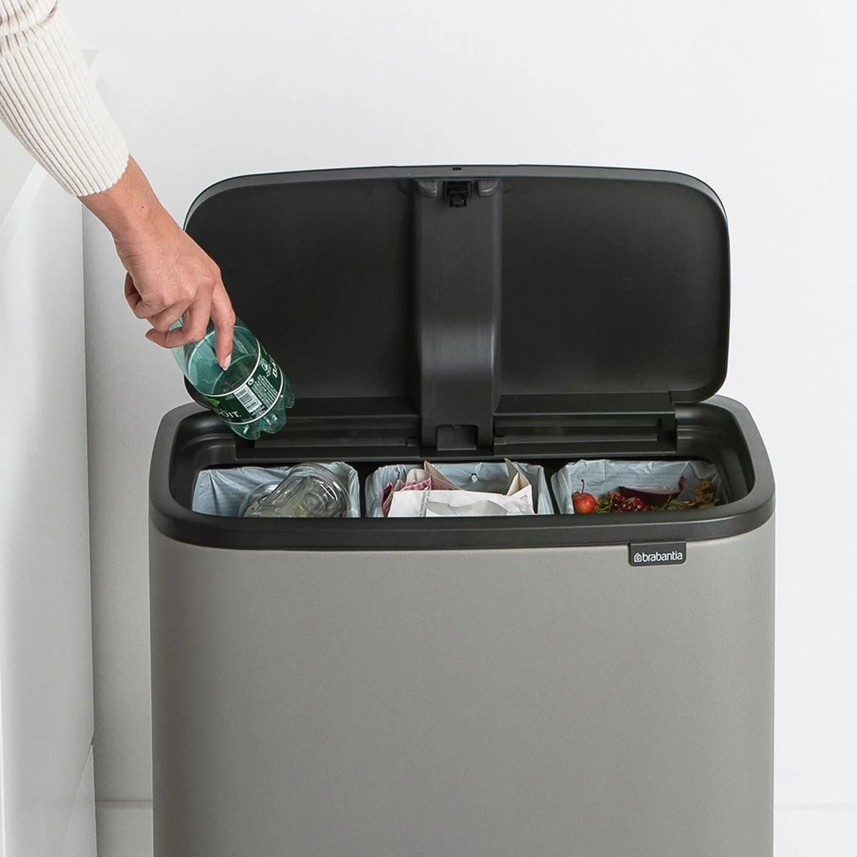342_Bo_Touch_Bin_3x11_Mineral_Grey_03.jpg