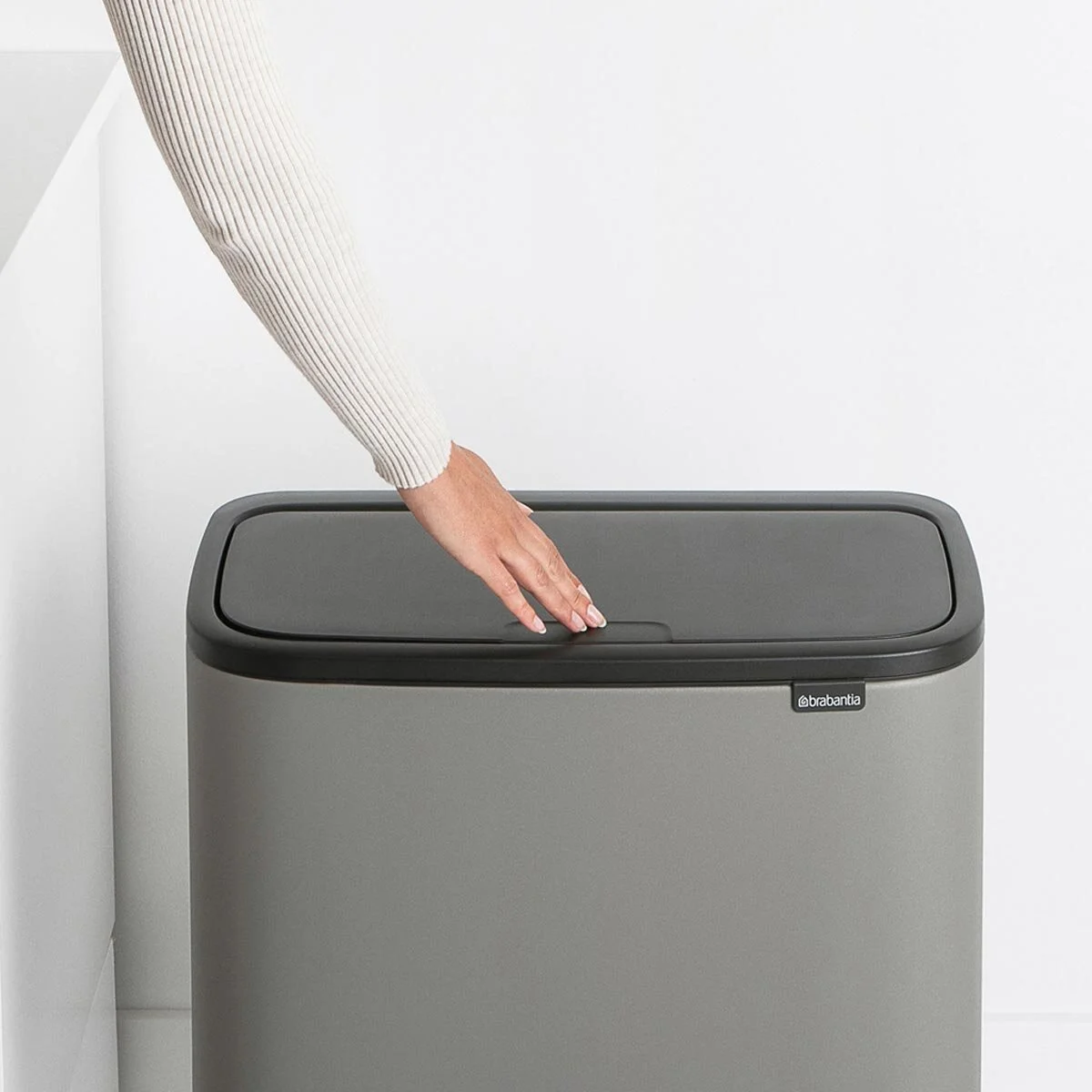 342_Bo_Touch_Bin_3x11_Mineral_Grey_04.jpg