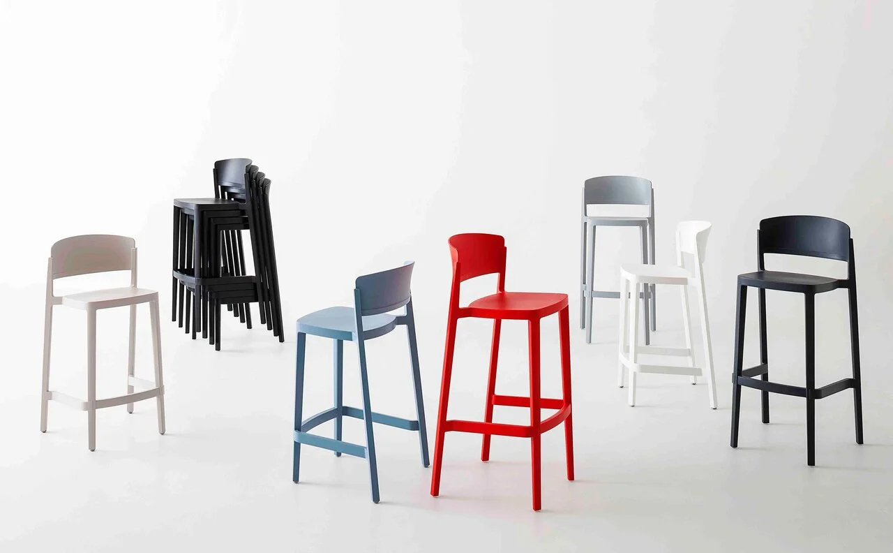 Abuela Stool 77