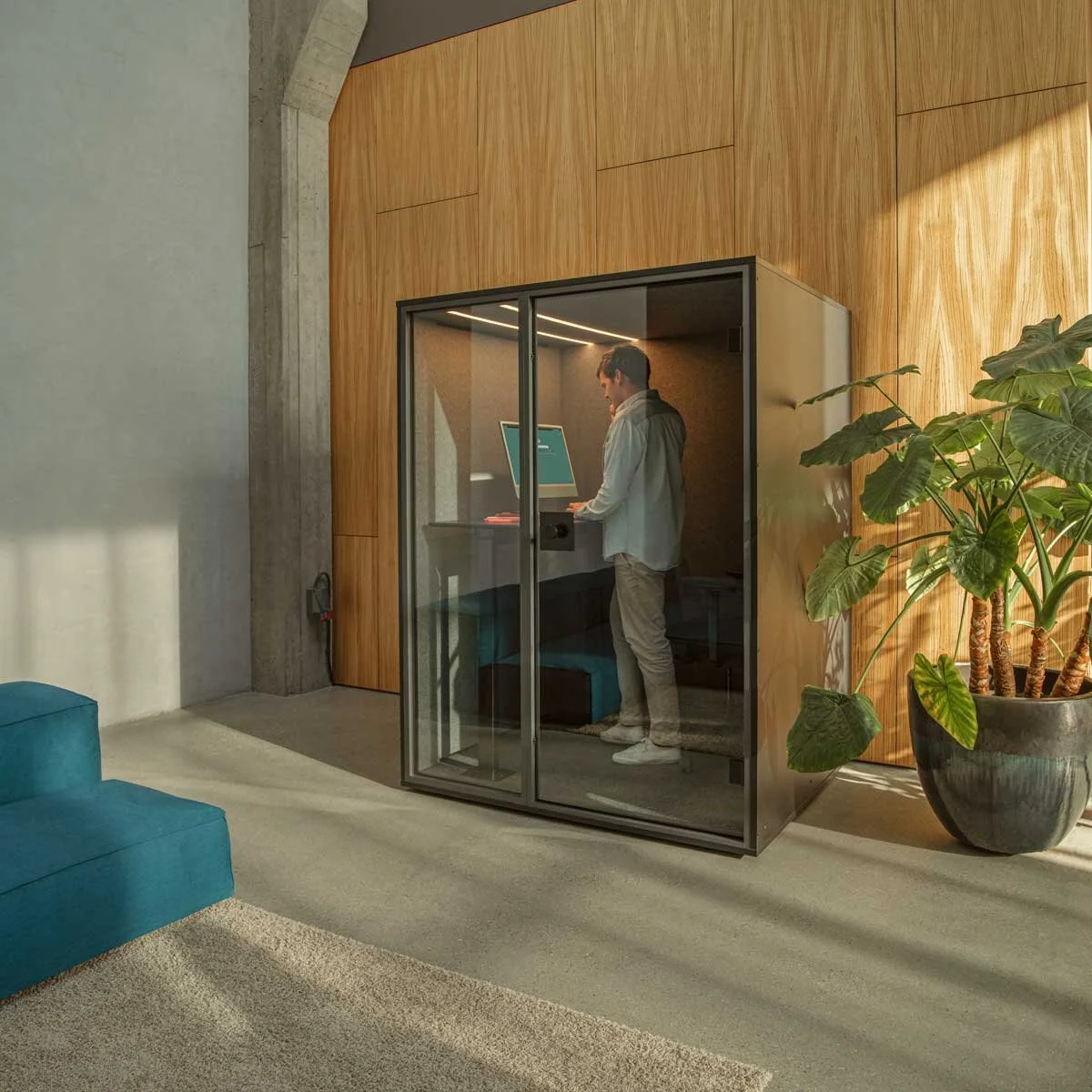 499_phonebooth_03.jpg