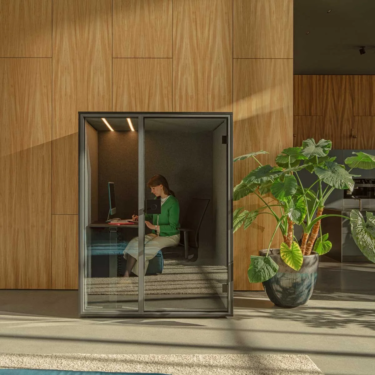 499_phonebooth_05.jpg