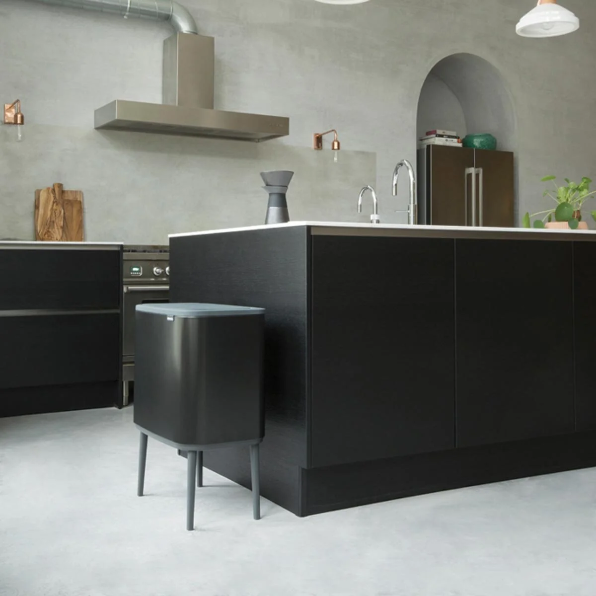 507_Bo-Touch-Bin,-3-x-11L_Matt-Black_05.jpg