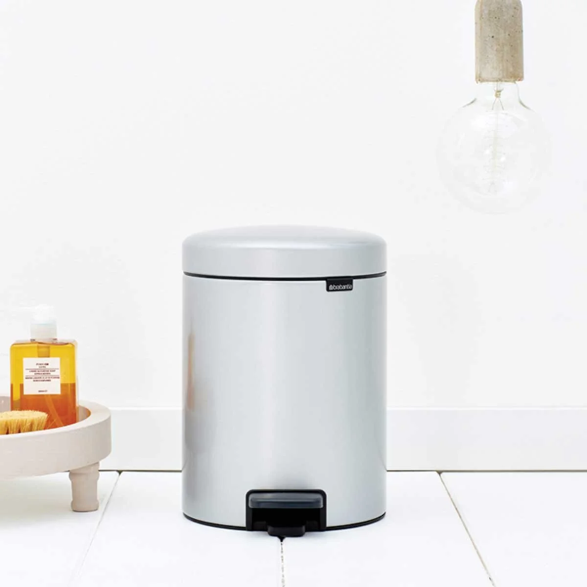 550_NewIcon-Pedal-Bin,-5L---Metallic-Grey_03.jpg