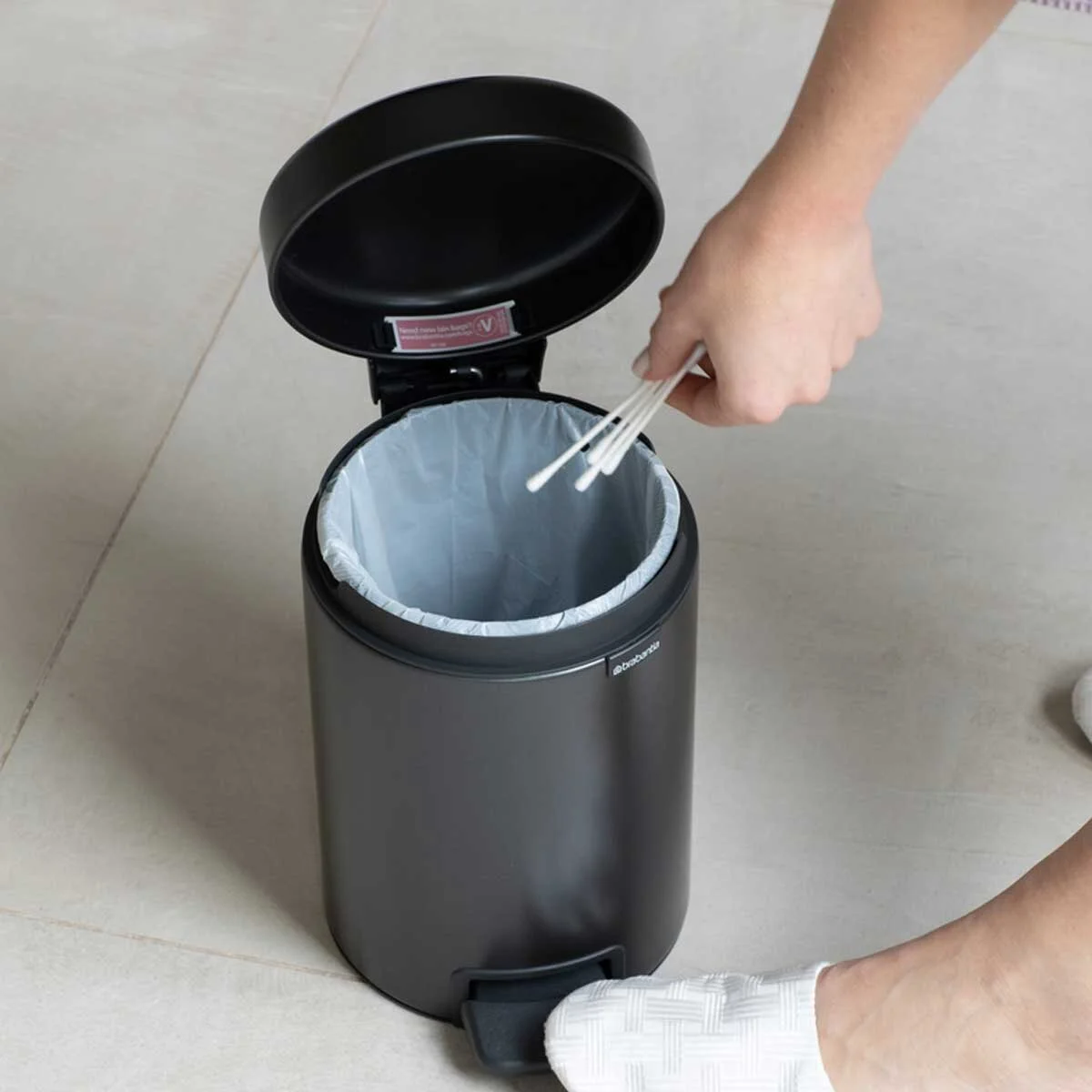 585_NewIcon-Pedal-Bin,-3L---Confident-Grey-(6).jpg