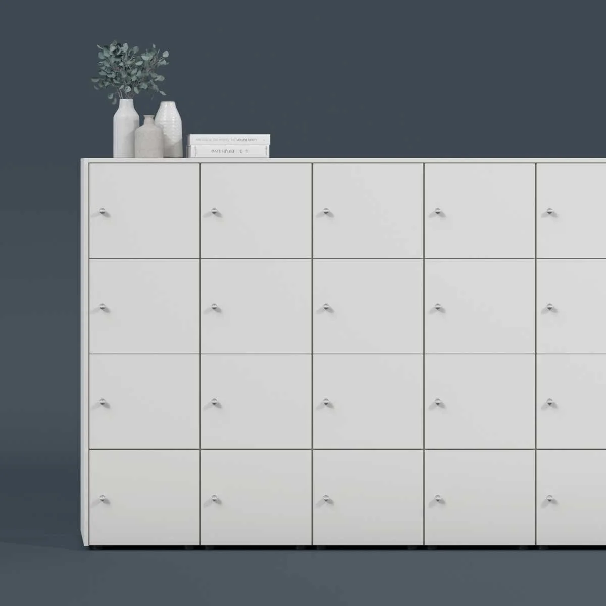 590_slot_lockers_amb04-(4).jpg