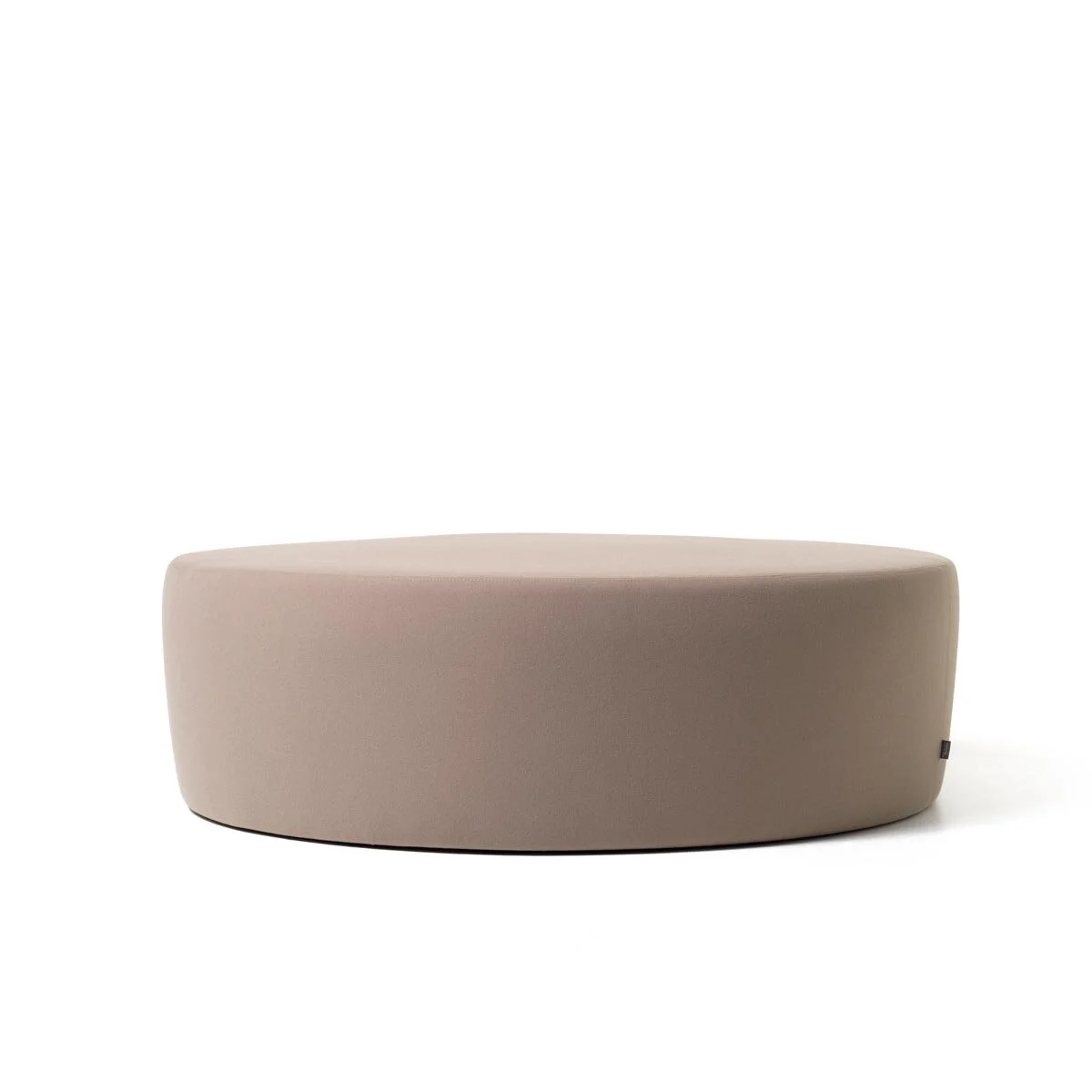 672_pouf_00.jpg