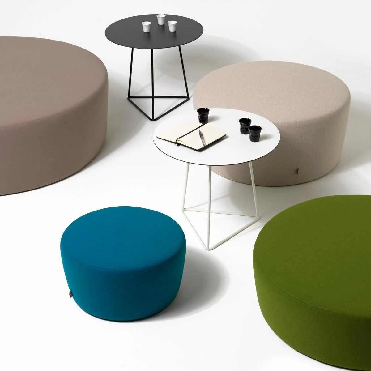 672_pouf_01.jpg